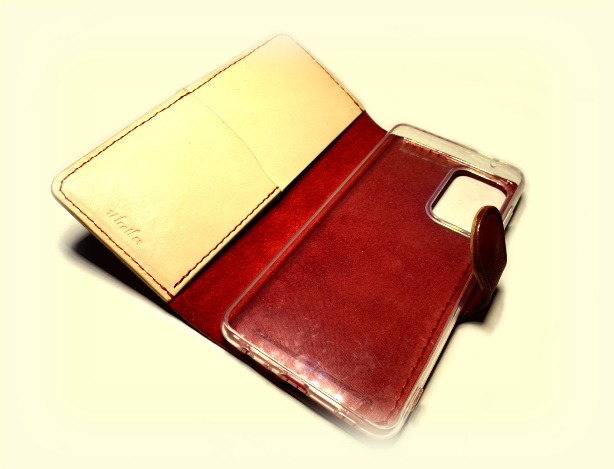 Eighteen Leather Online オーダーメイド製品/携帯・スマートフォンケース/赤牛革（ダコタ）を使用した手帳型スマートフォンケース